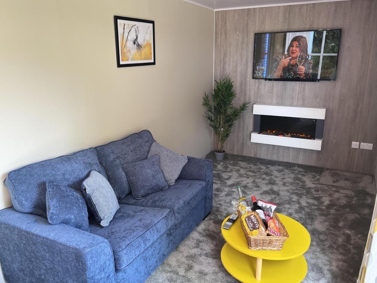 Rowan Boutique Lodge For Couples With A Dog 约克 外观 照片