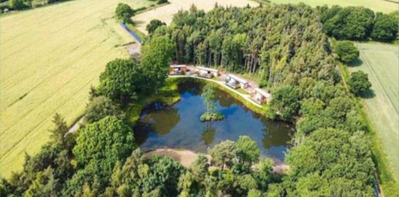 Rowan Boutique Lodge For Couples With A Dog 约克 外观 照片