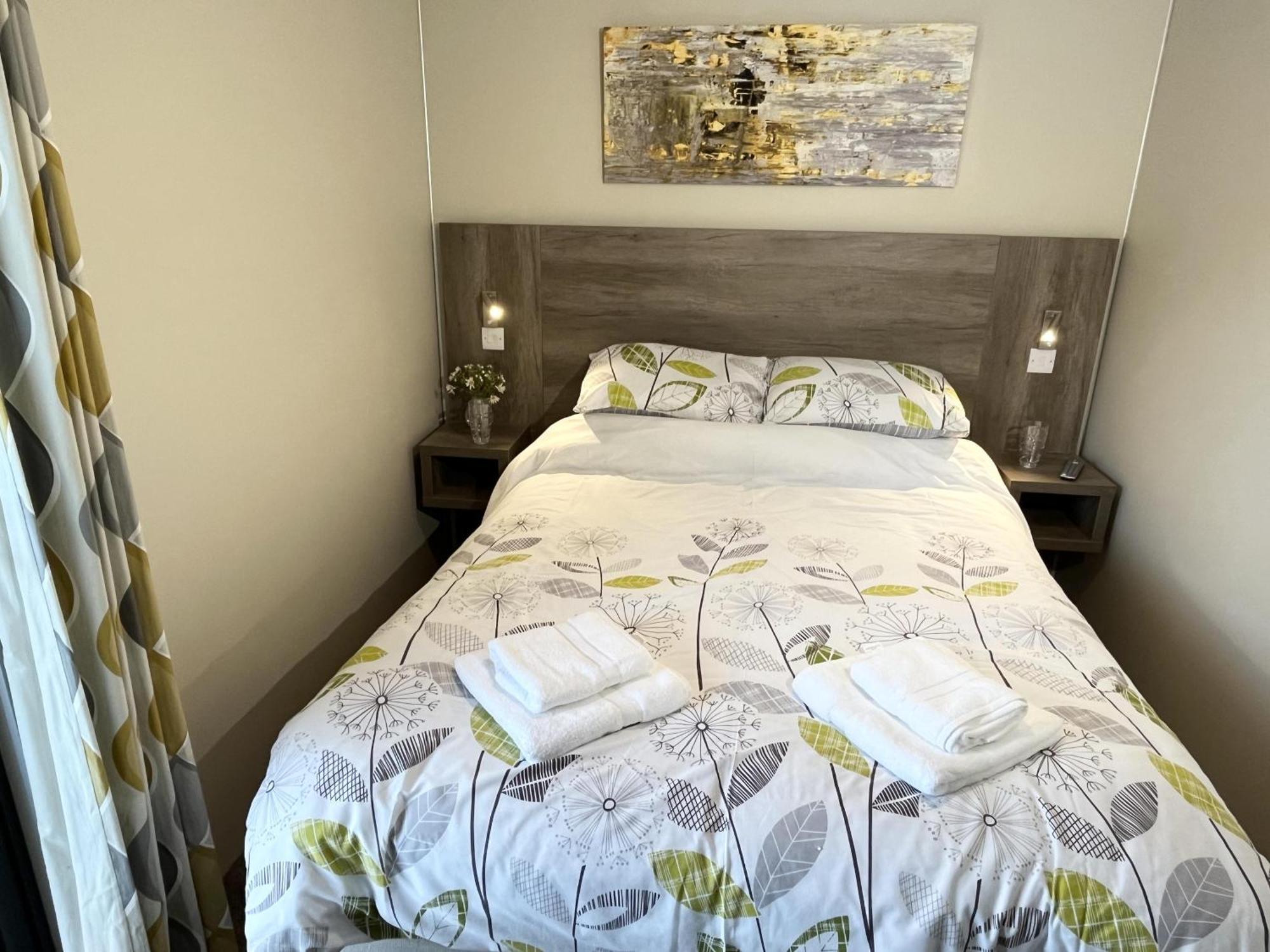 Rowan Boutique Lodge For Couples With A Dog 约克 外观 照片